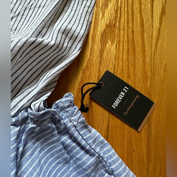 FOREVER21 striped cross back summer tank top US M - Picture 2 of 4